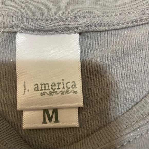 J. America T-Shirt Uplifted - Picture 7 of 9